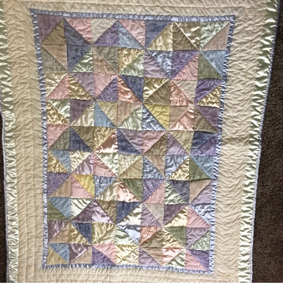 Kidsline Pastel ColorBlock Satin Baby Nursery Quilt + 2 Valance - Picture 3 of 13